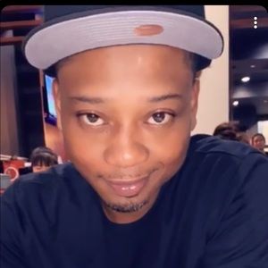 Meet your Posher, Vee